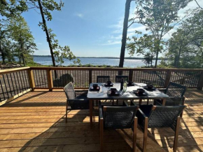 Dom Chalet Waterfront at Stoco Lake